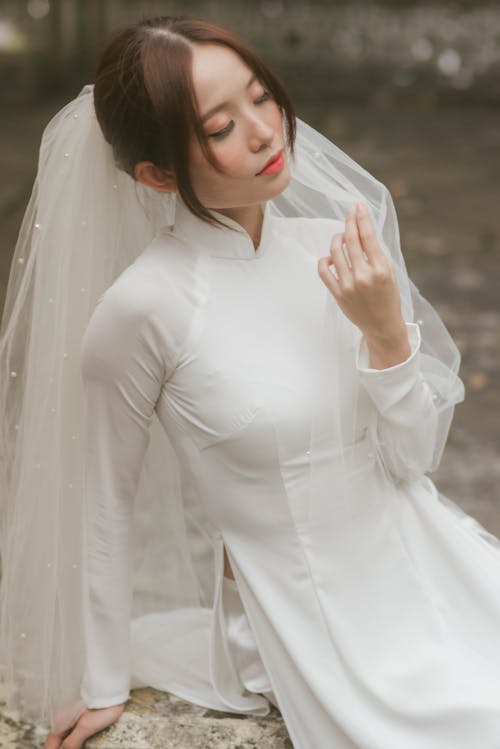 Free Woman in White Bridal Dress Stock Photo