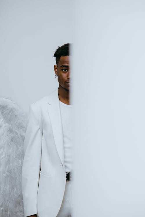 Darmowe zdjęcie z galerii z afroamerykanin, anielski, biały anioł