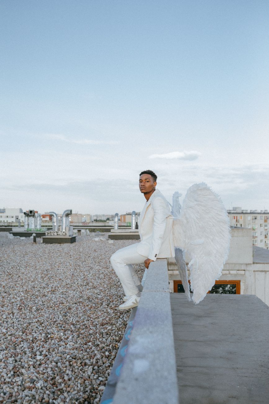 How to Find and Approach Angel Investors for Your Startup: The Definitive Guide