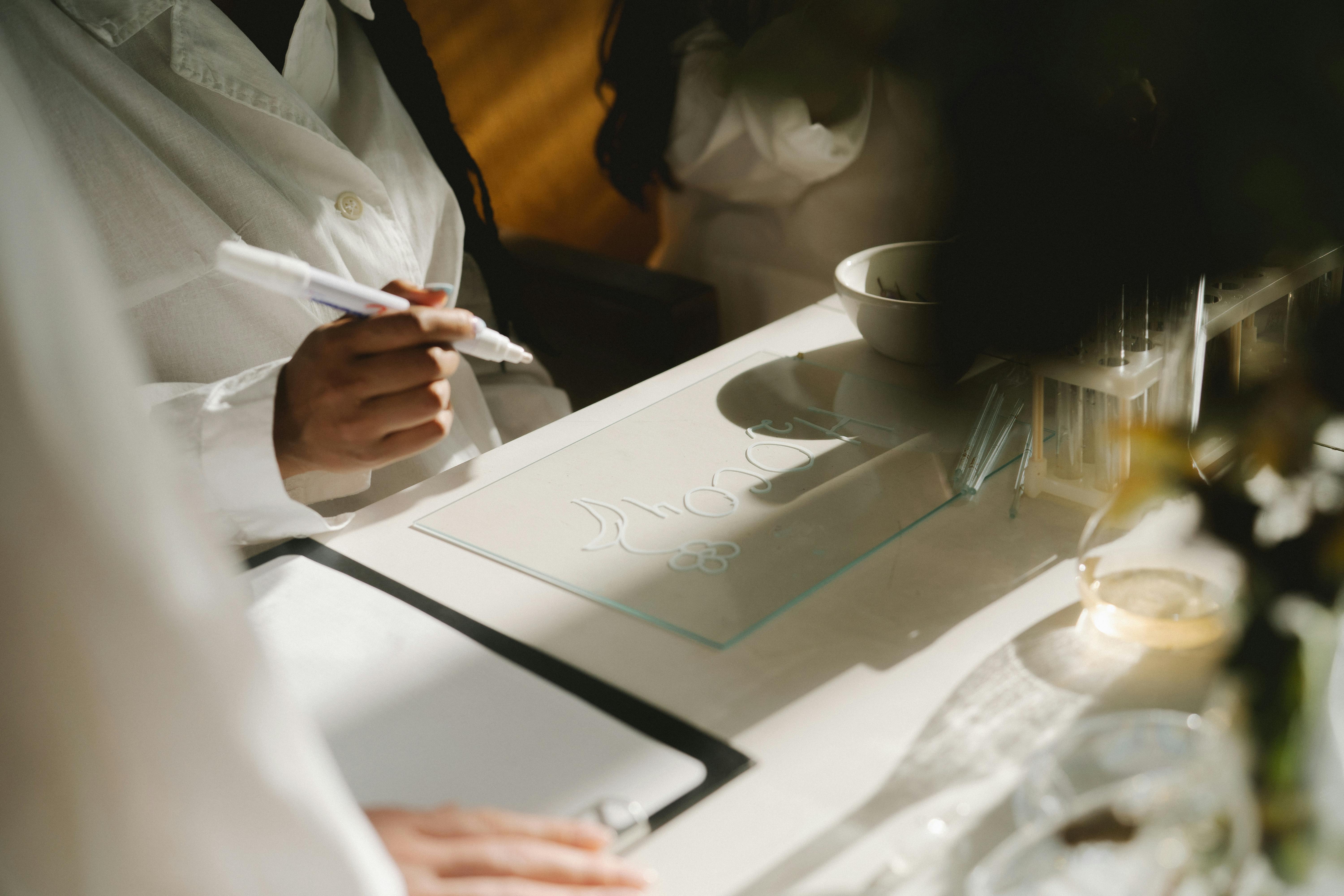 Momentous Introduces Longevity: A Science-Led Formula For Cellular Health, Supporting An Optimized Healthspan — Photo by Yaro