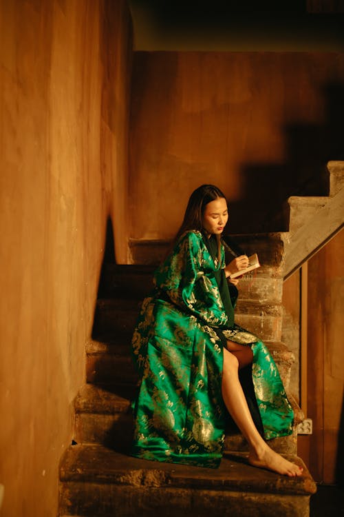 무료 공책, 기모노, 녹색 드레스의 무료 스톡 사진