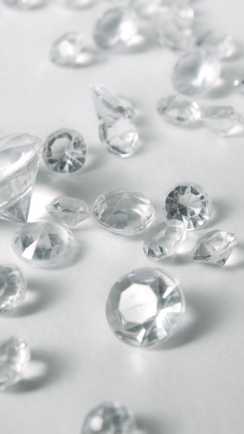 Loose certified diamonds