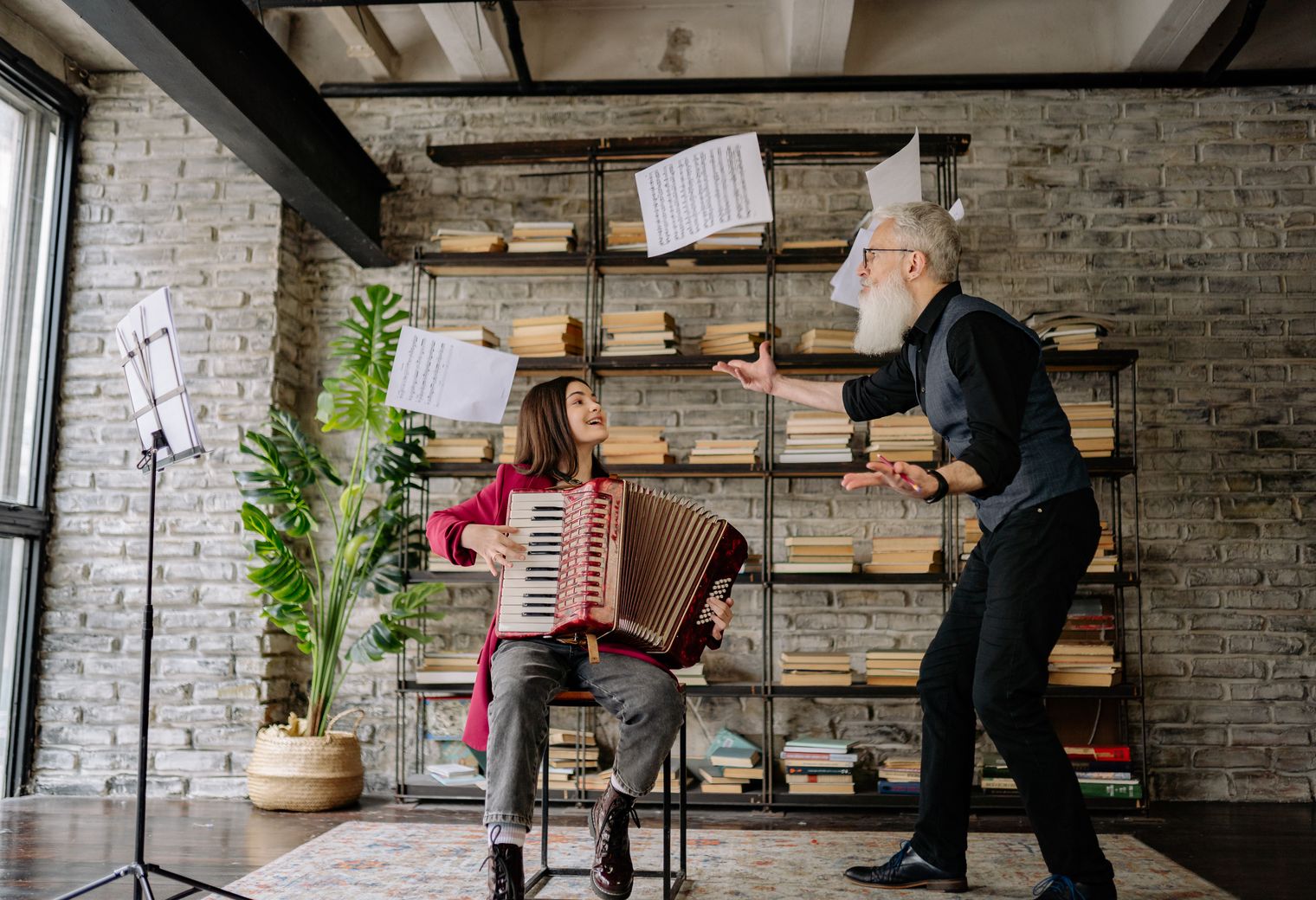 Cuxton — student move with boxes and a van