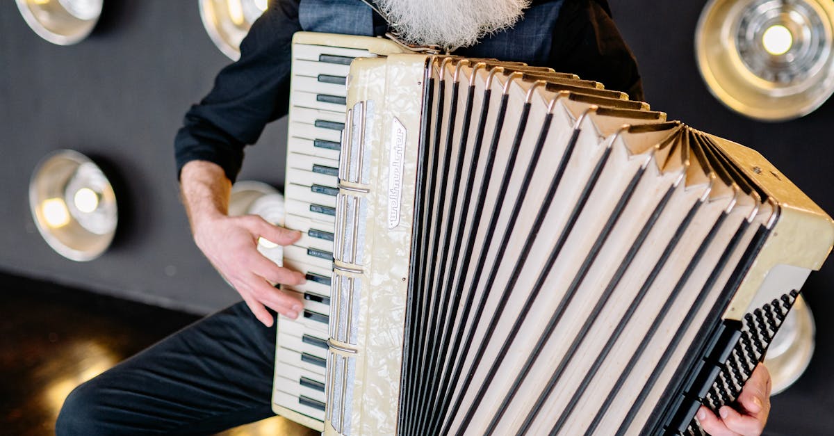 How to play the Cajun accordion for beginners