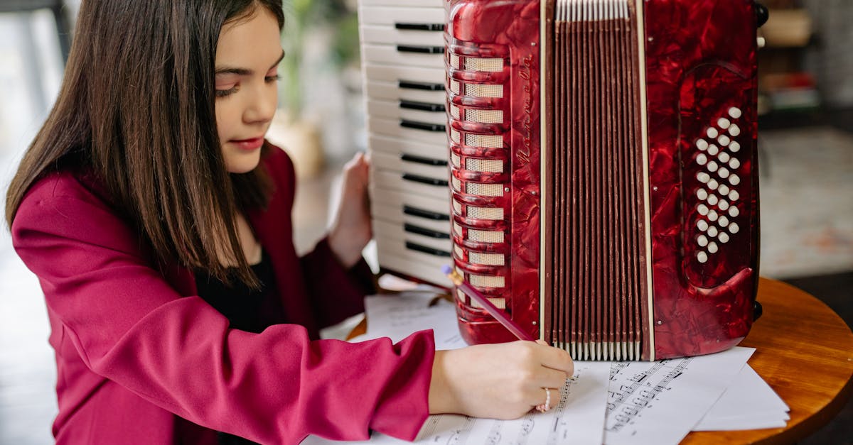 How to play accordion