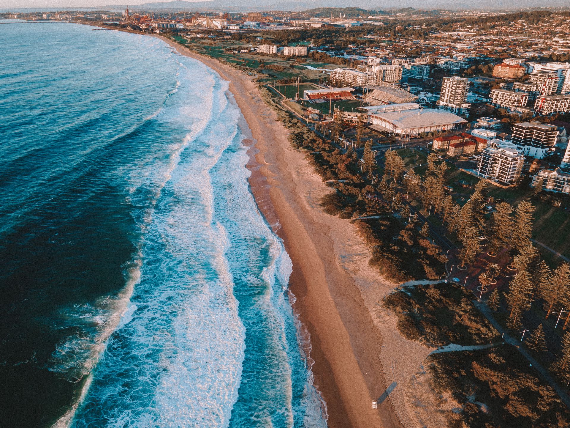 Wollongong beach and city skyline