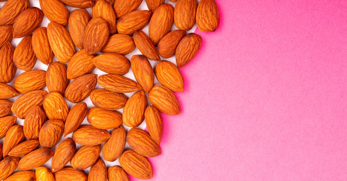 Almonds, a magnesium-rich food