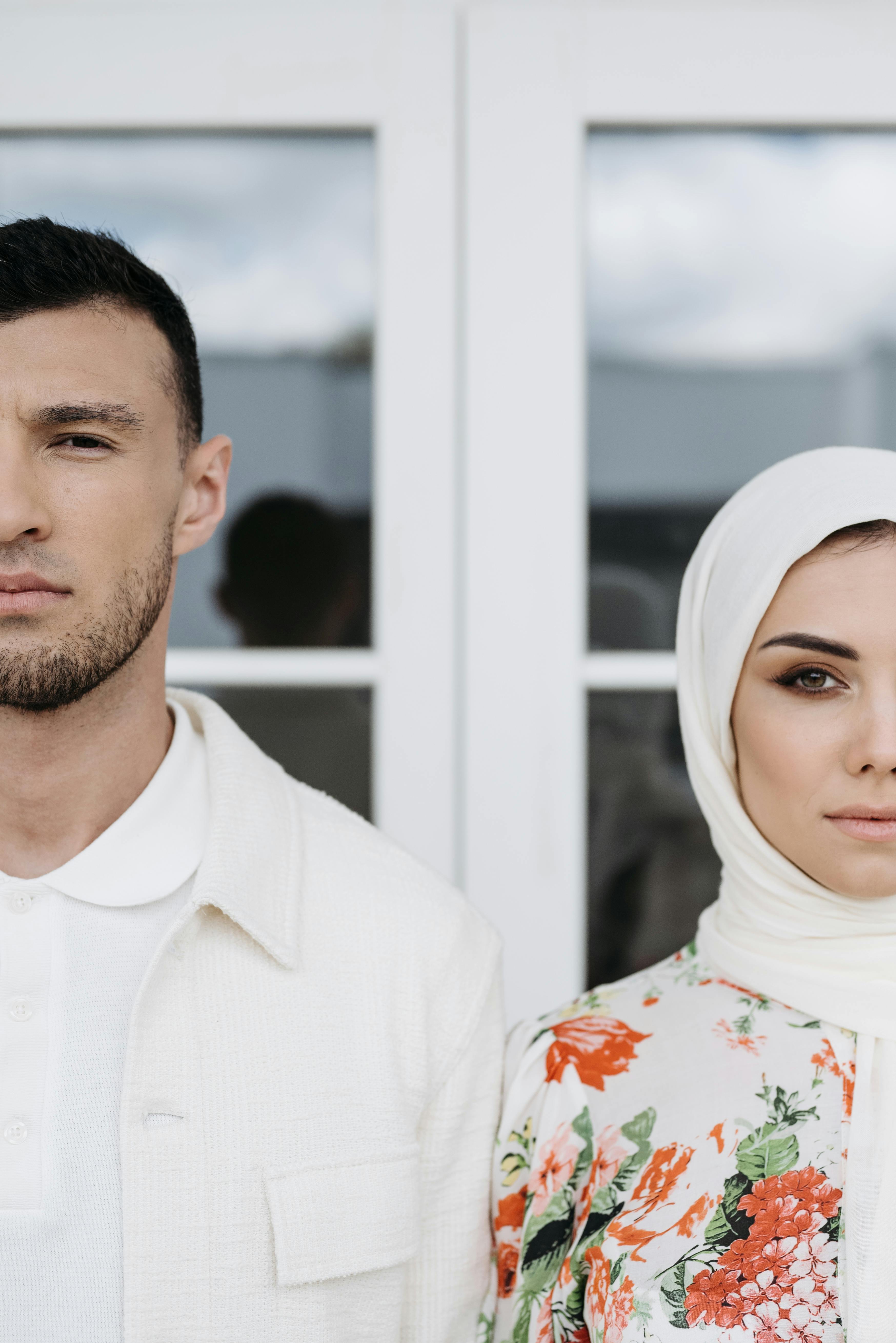 Memilih Hijab yang Sesuai dengan Outfit dan Bentuk Wajah