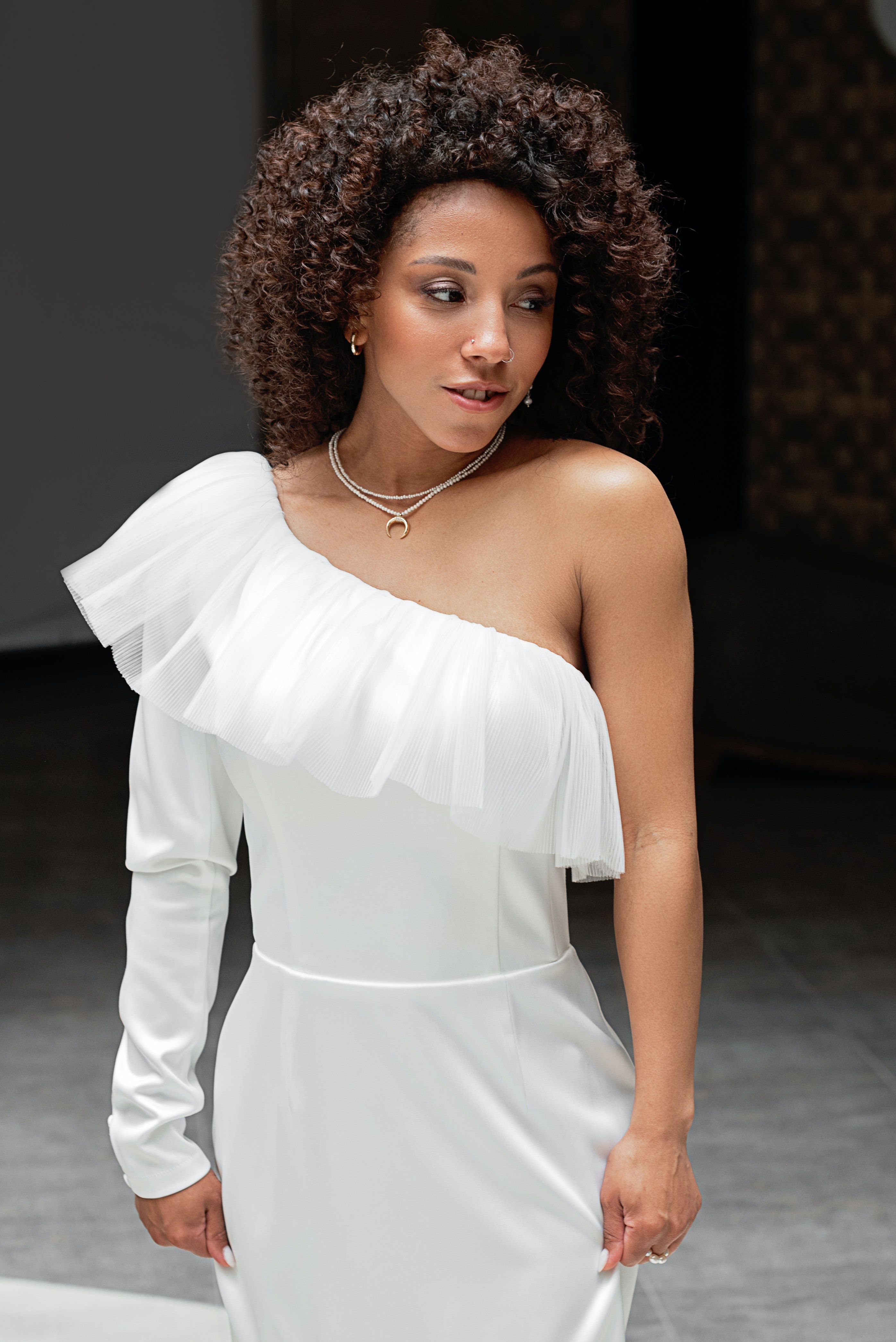 Hairstyle For One Shoulder Gown Photos, Download The BEST Free Hairstyle  For One Shoulder Gown Stock Photos & HD Images