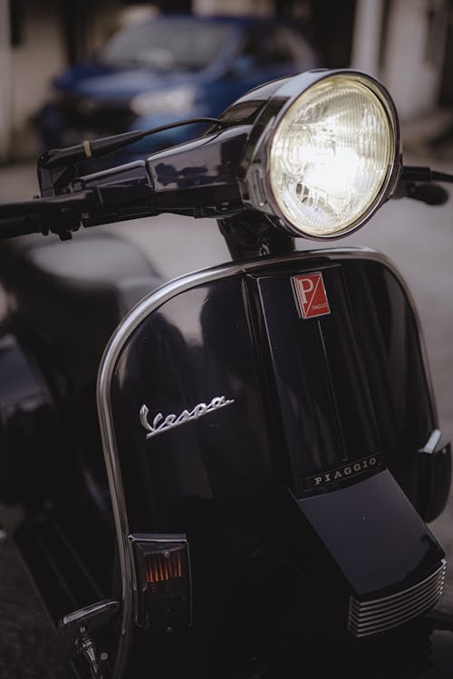 Gratis stockfoto met detailopname, koplamp, scooter