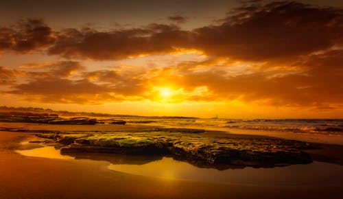 Безкоштовне стокове фото на тему «берег моря, вечірнє небо, відображення» стокове фото