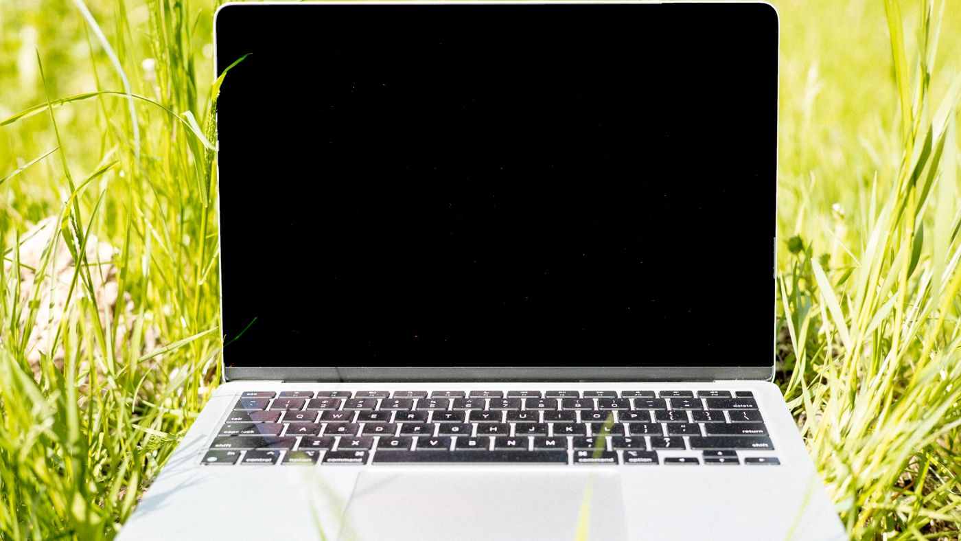 MacBook to Linux Switch: One Year In, Was It Worth It?