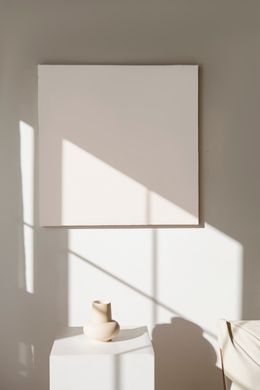 Minimal beige interior, photo by Hanna Pad on Pexels