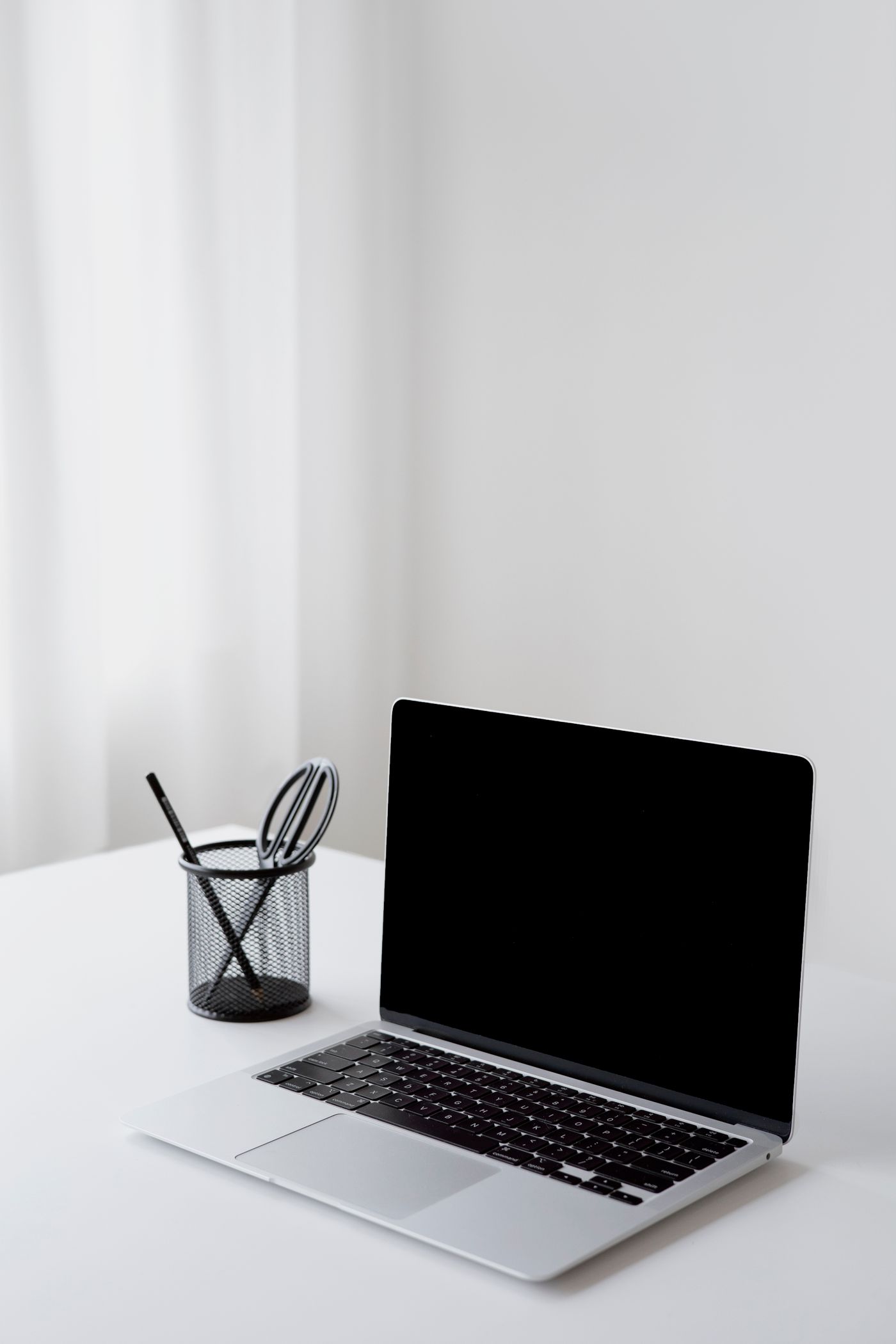 Bærbar computer på skrivebord