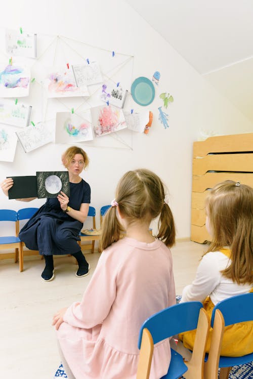 Kostenloses Stock Foto zu ausbildung, drinnen, erwachsener