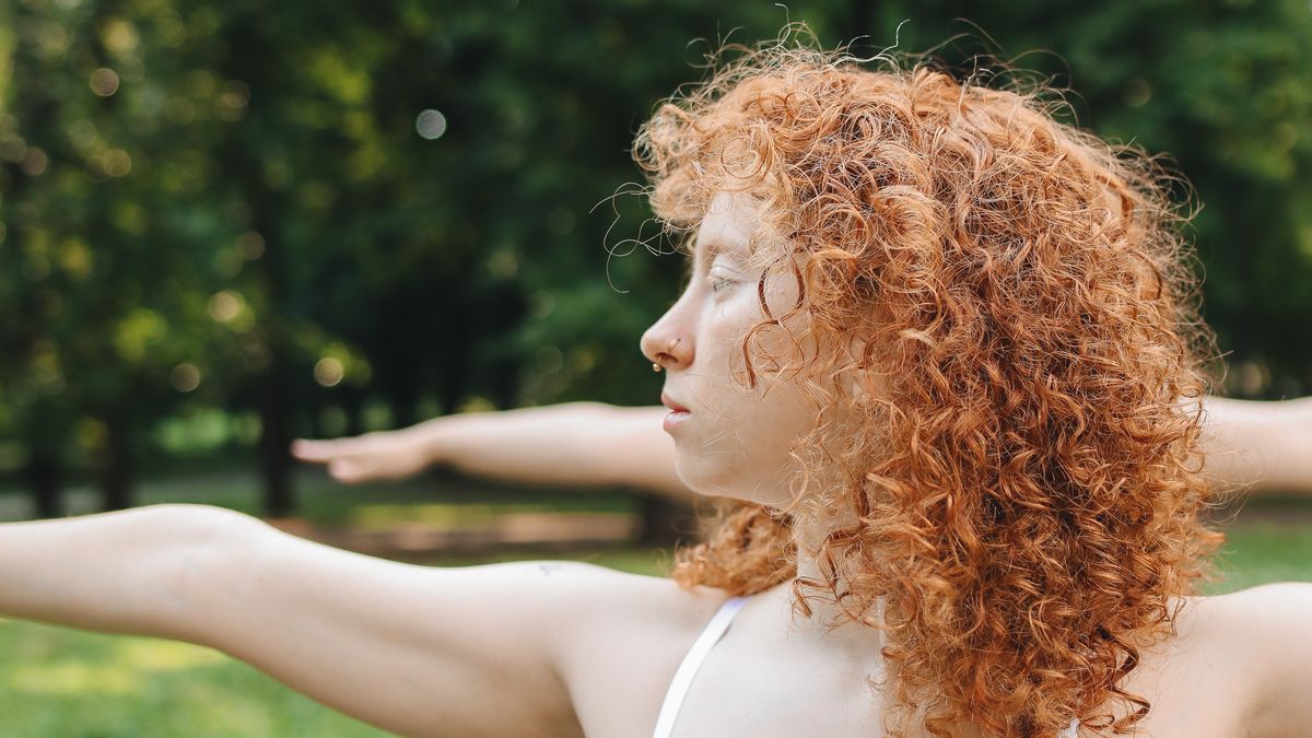 Méditation en mouvement : allier yoga et marche - illustration