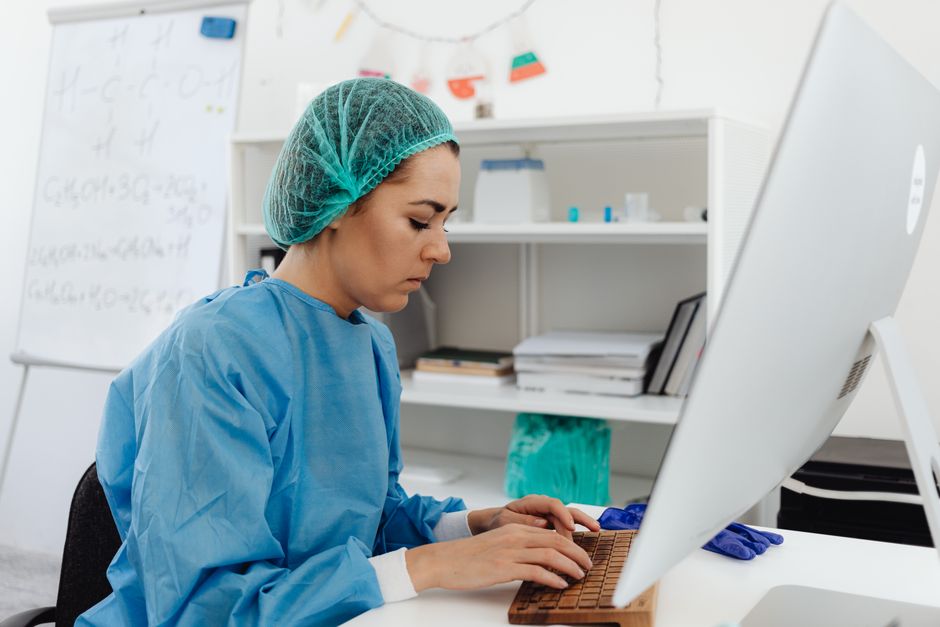 How Do EMR Systems Work? The Data Architecture Behind Electronic Health Records