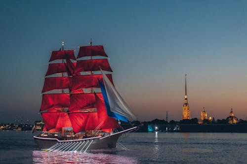 akşam karanlığı, aydınlatılmış, aziz petersburg içeren Ücretsiz stok fotoğraf