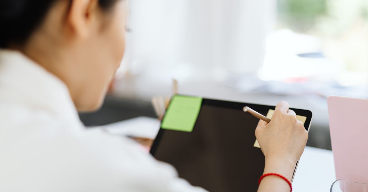 AI note-taking app interface on tablet with stylus