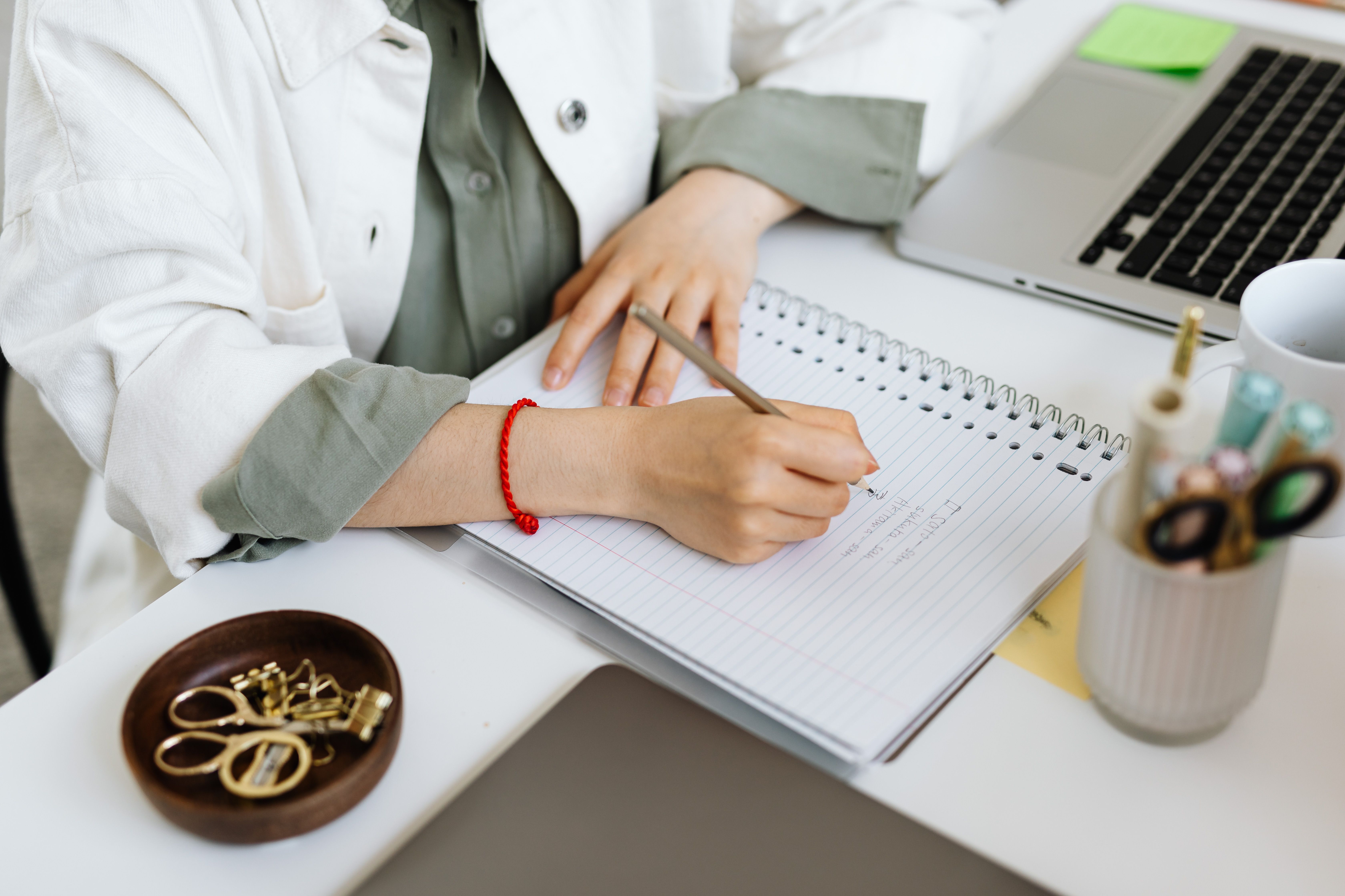 general education reviewer with answers pdf — Photo by www.kaboompics.com on Pexels