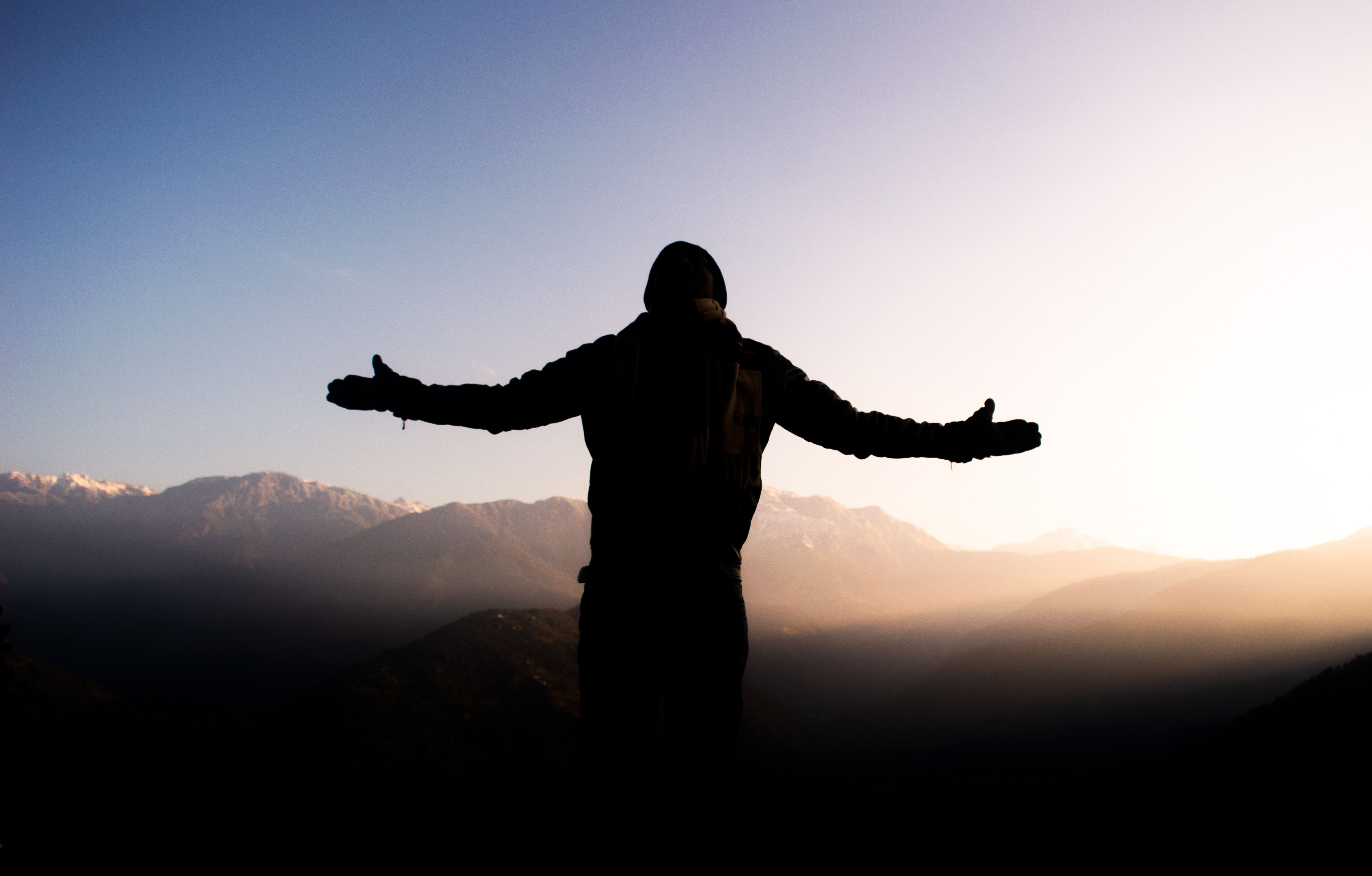 Abraham Maslow’s Insight: Choose Growth Over Comfort for Personal Development — Photo by Shuvrasankha Paul on Pexels