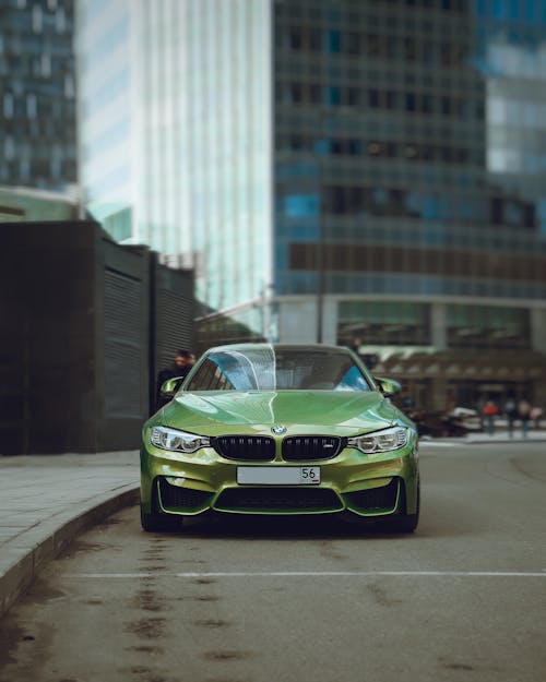 BMW, グリーンカー, 垂直ショットの無料の写真素材