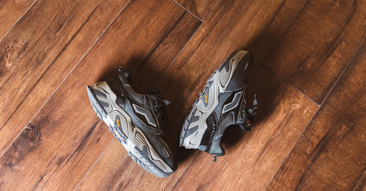 Comparativa de materiales de zapatos: Cuero vs. Sintético