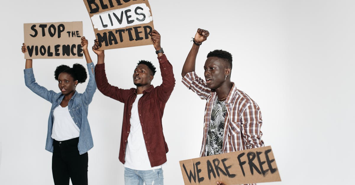 政治:鄭麗文談2026新北市長選戰:我像沙包忍辱負重,國民黨必勝