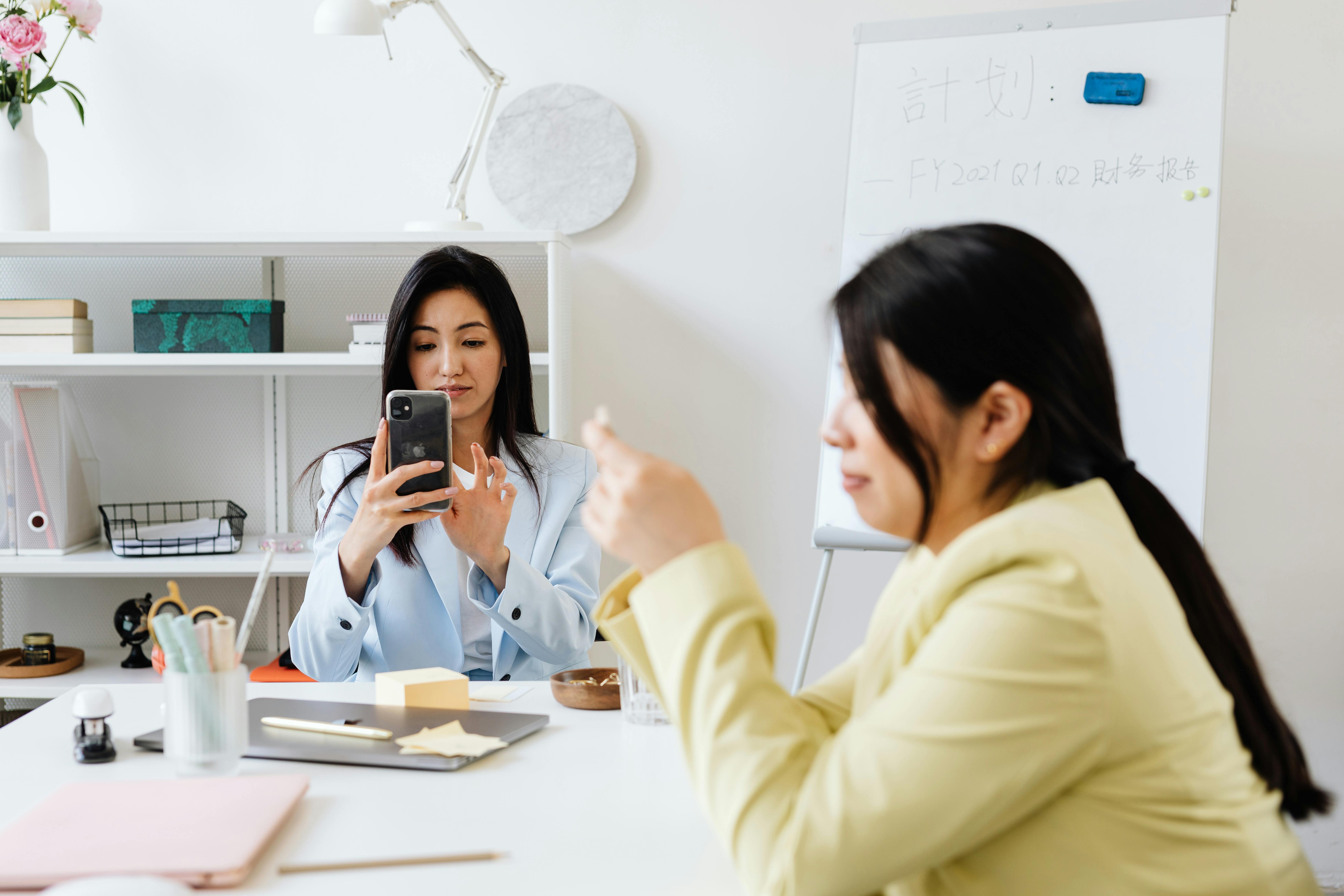 Google Translate Adds AI Pronunciation Training as It Expands into Language Learning — Photo by www.kaboompics.com on Pexels