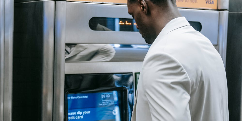 Giới hạn rút tiền ATM Vietcombank Hướng dẫn và lời khuyên từ chuyên gia