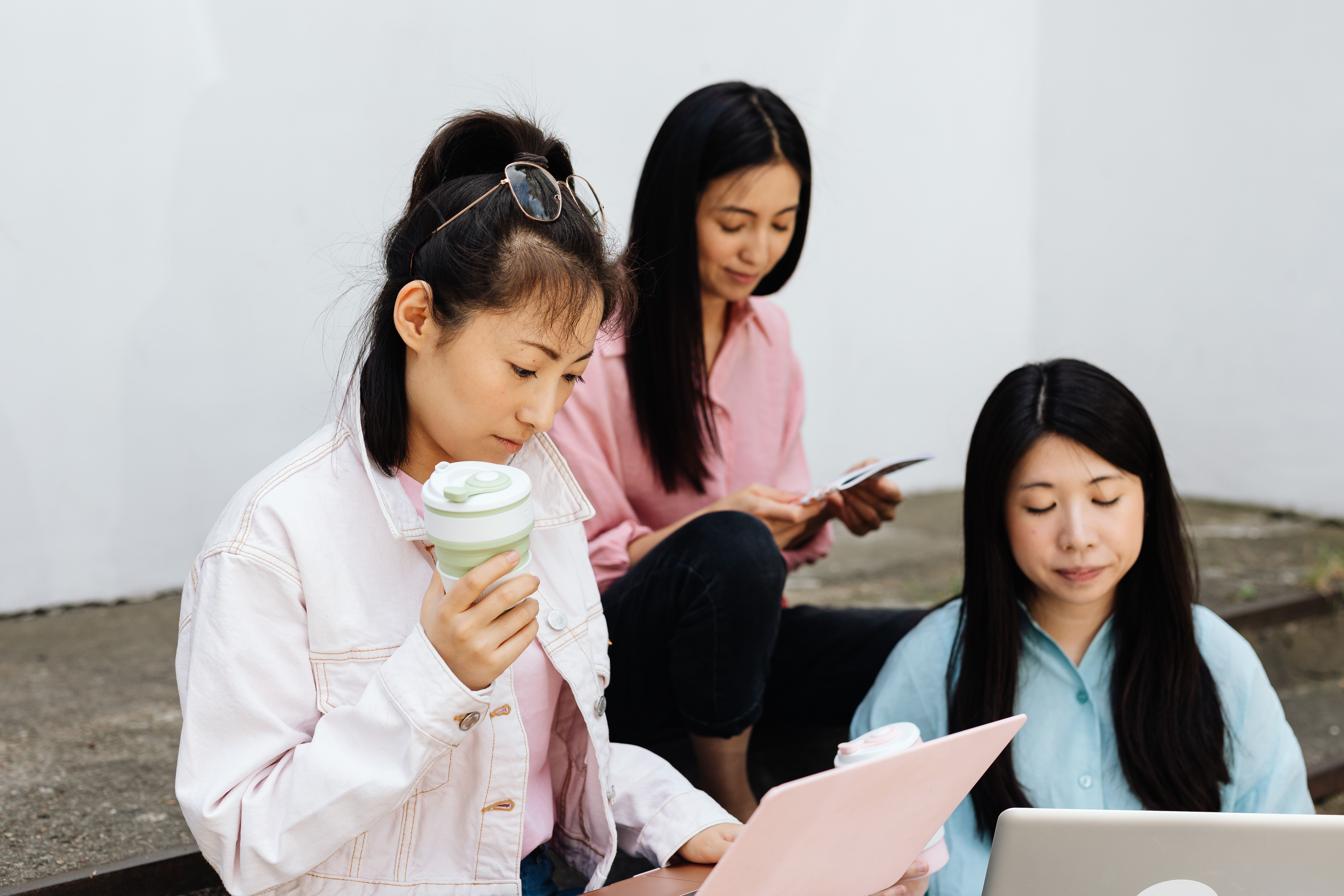 NEW AI Side Hustle Ideas That Everyone Is Ignoring The Neighborhood (PeW8tv4zP1) — Photo by www.kaboompics.com on Pexels