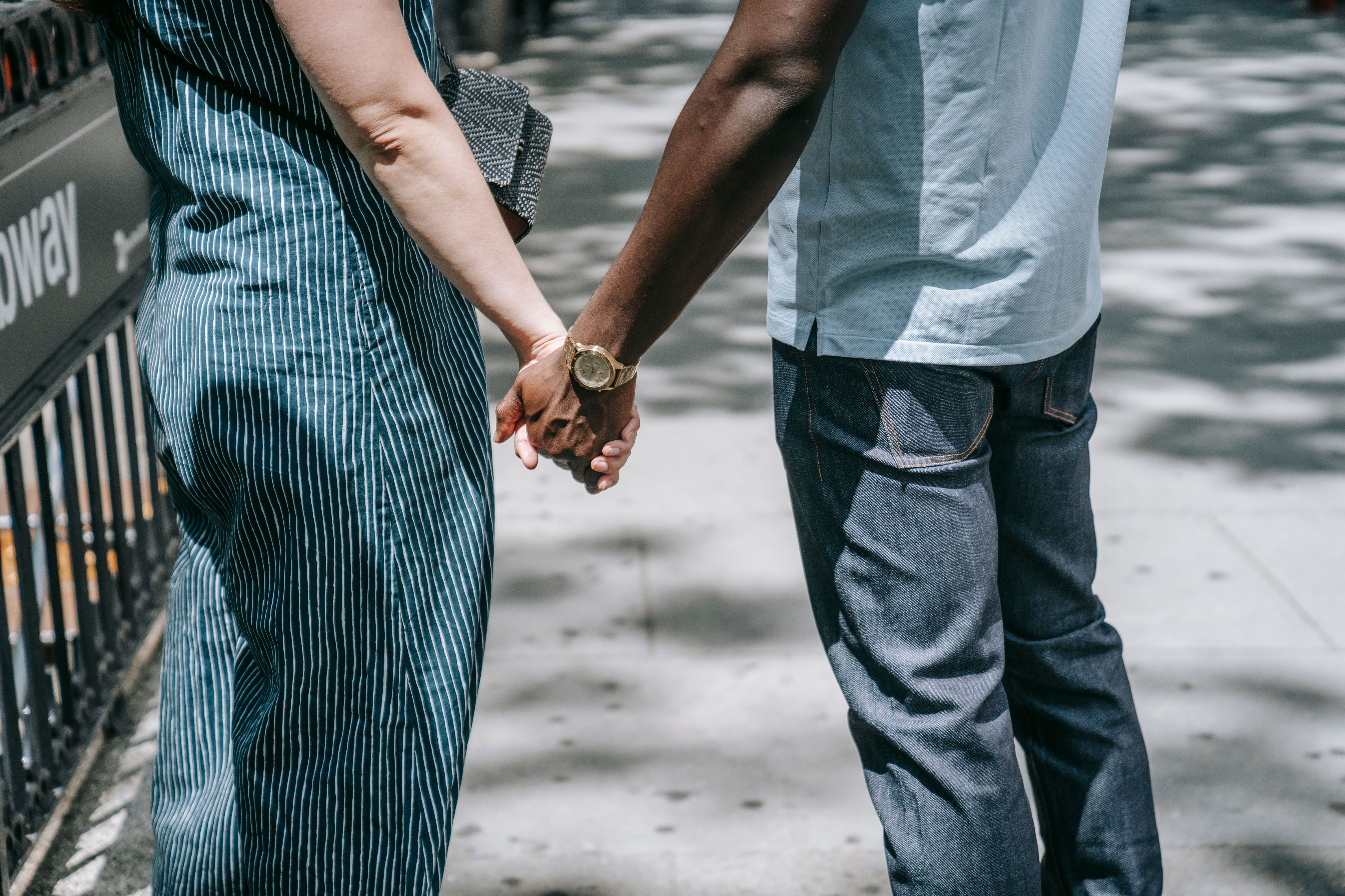 relationships synonym — Photo by Liliana Drew on Pexels