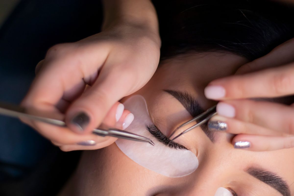 Wimpern pflegen St. Gallen: Fehler die Extensions ruinieren