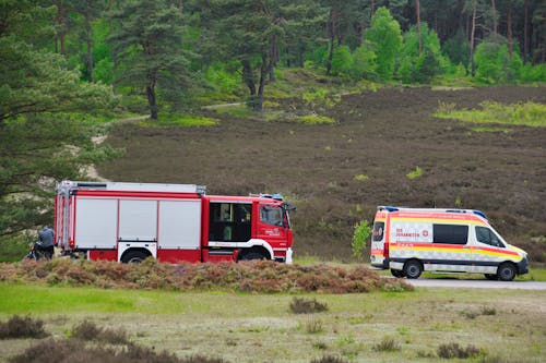 Photos gratuites de ambulance, camion de pompier, danger