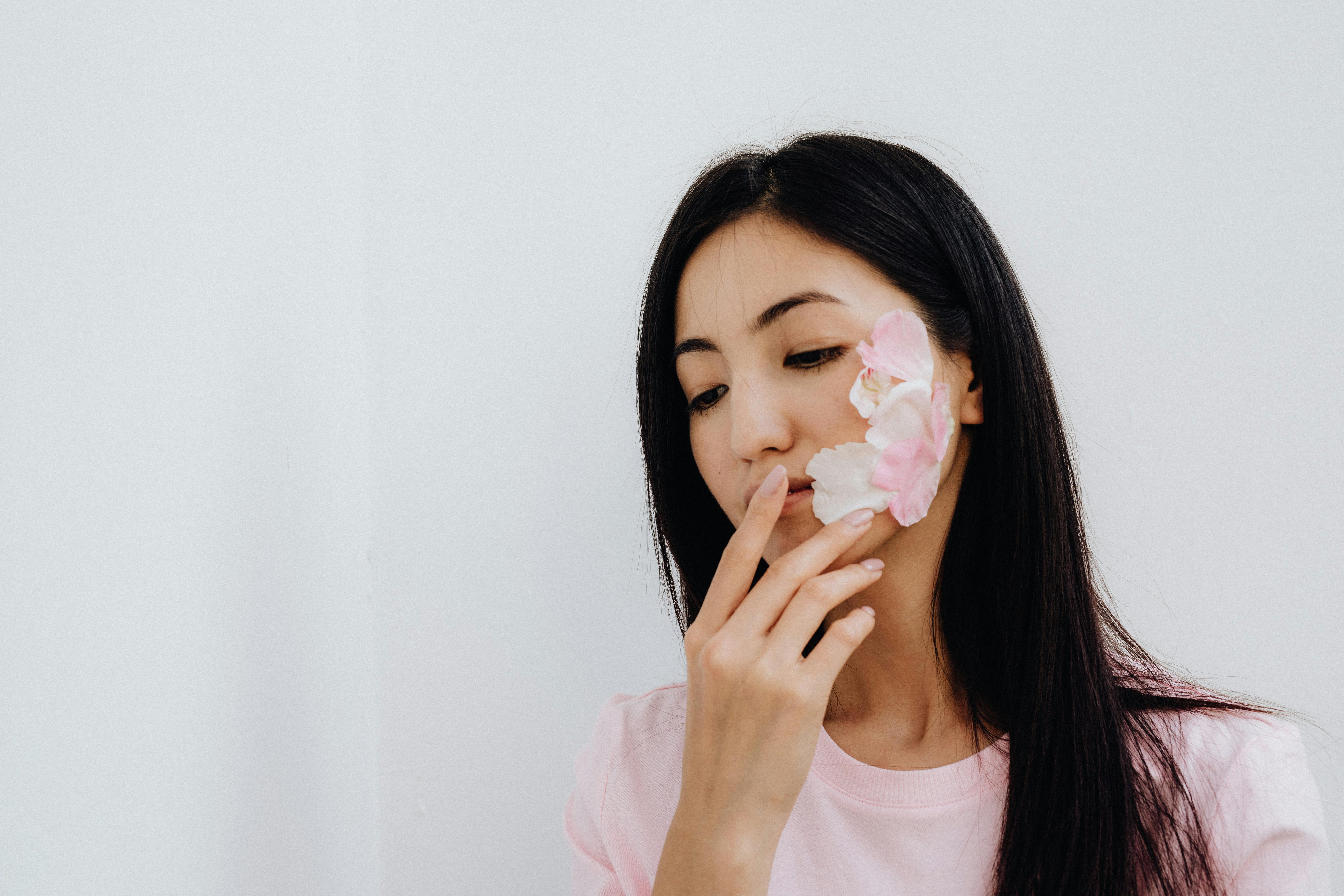Spring Skin-Care and Beauty Sales Are Here. These Are the Deals We Love. — Photo by www.kaboompics.com on Pexels