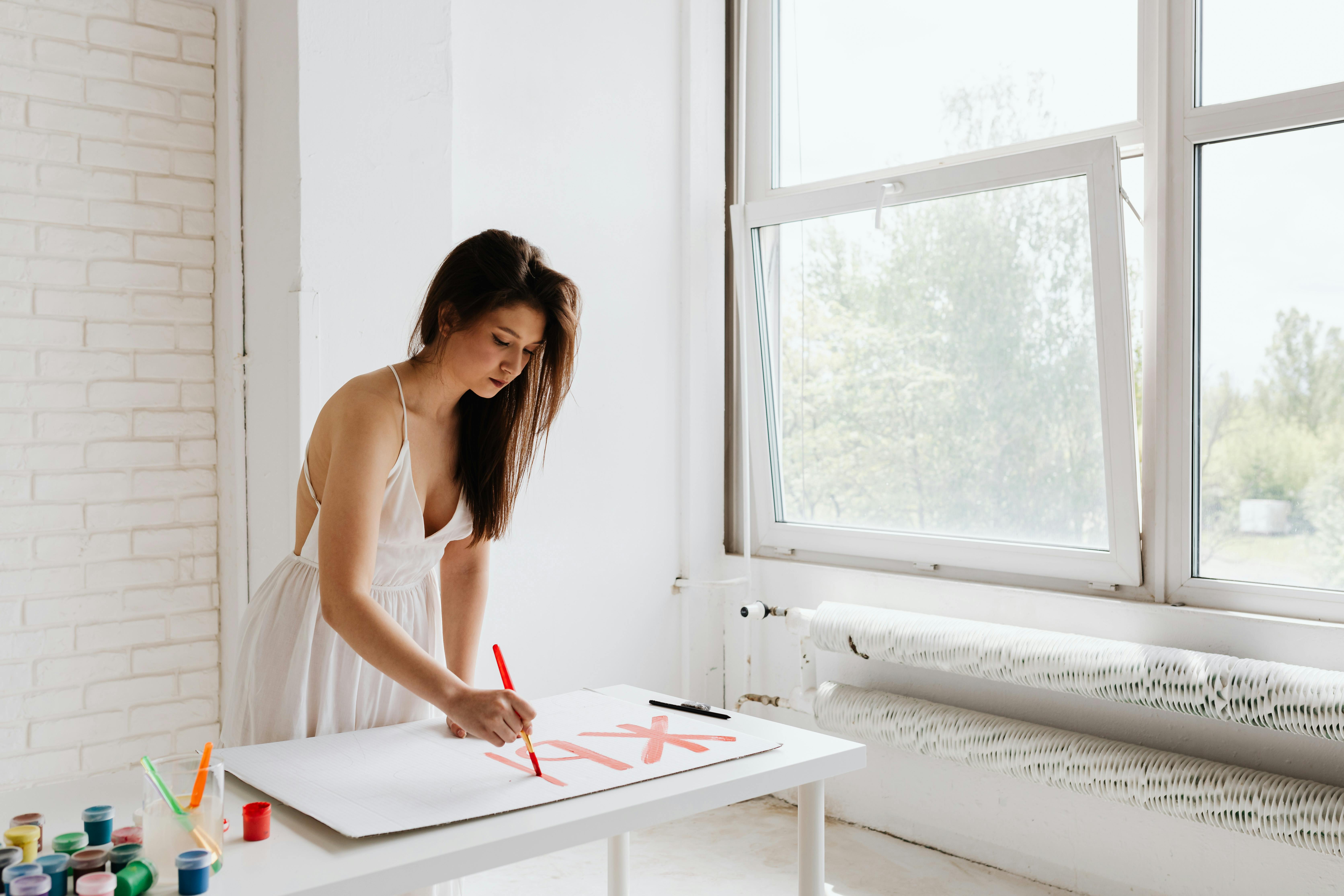 50,000+ Best Red Paint Photos · 100 Free Download · Pexels Stock Photos