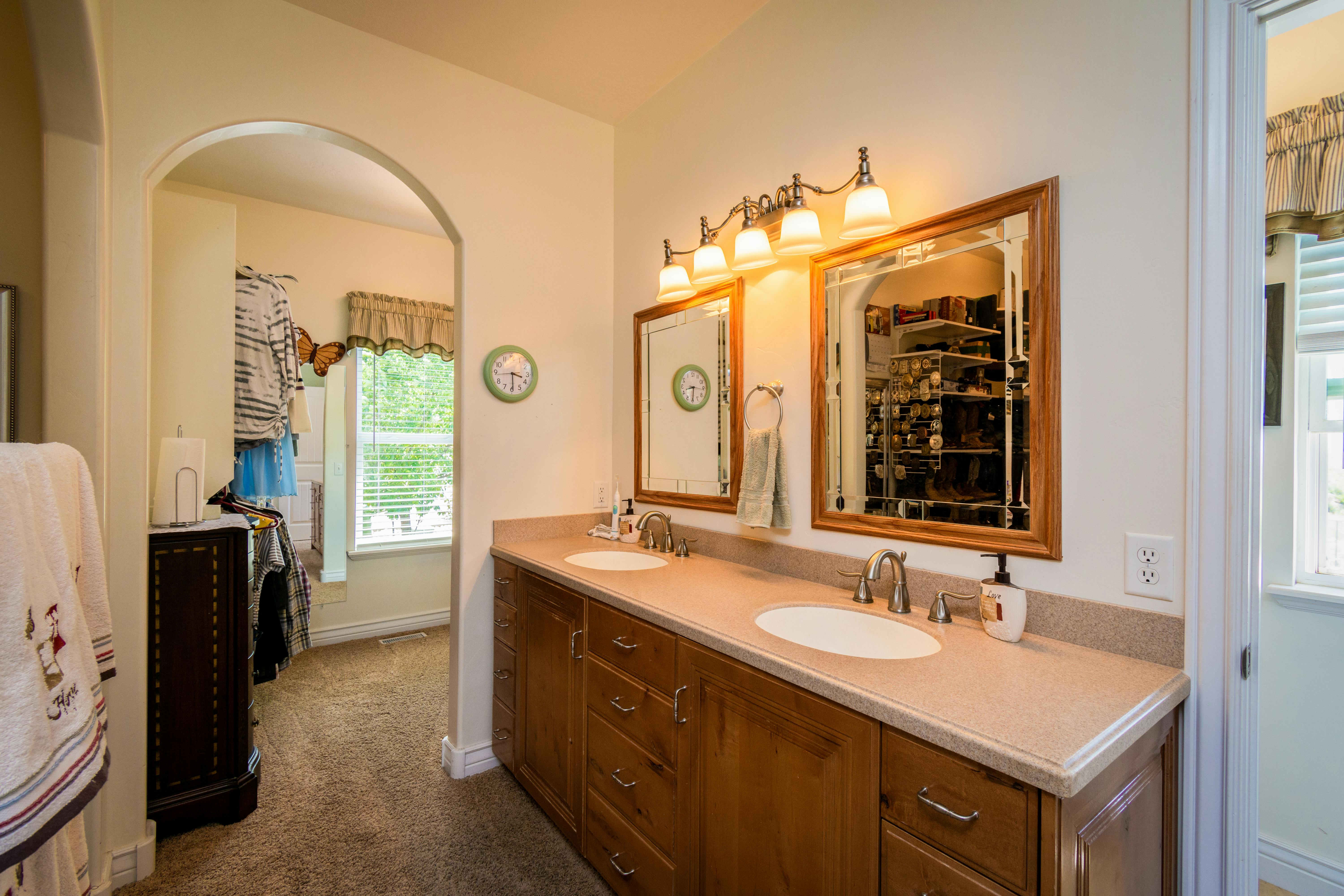 Mirror on Concrete Wall · Free Stock Photo