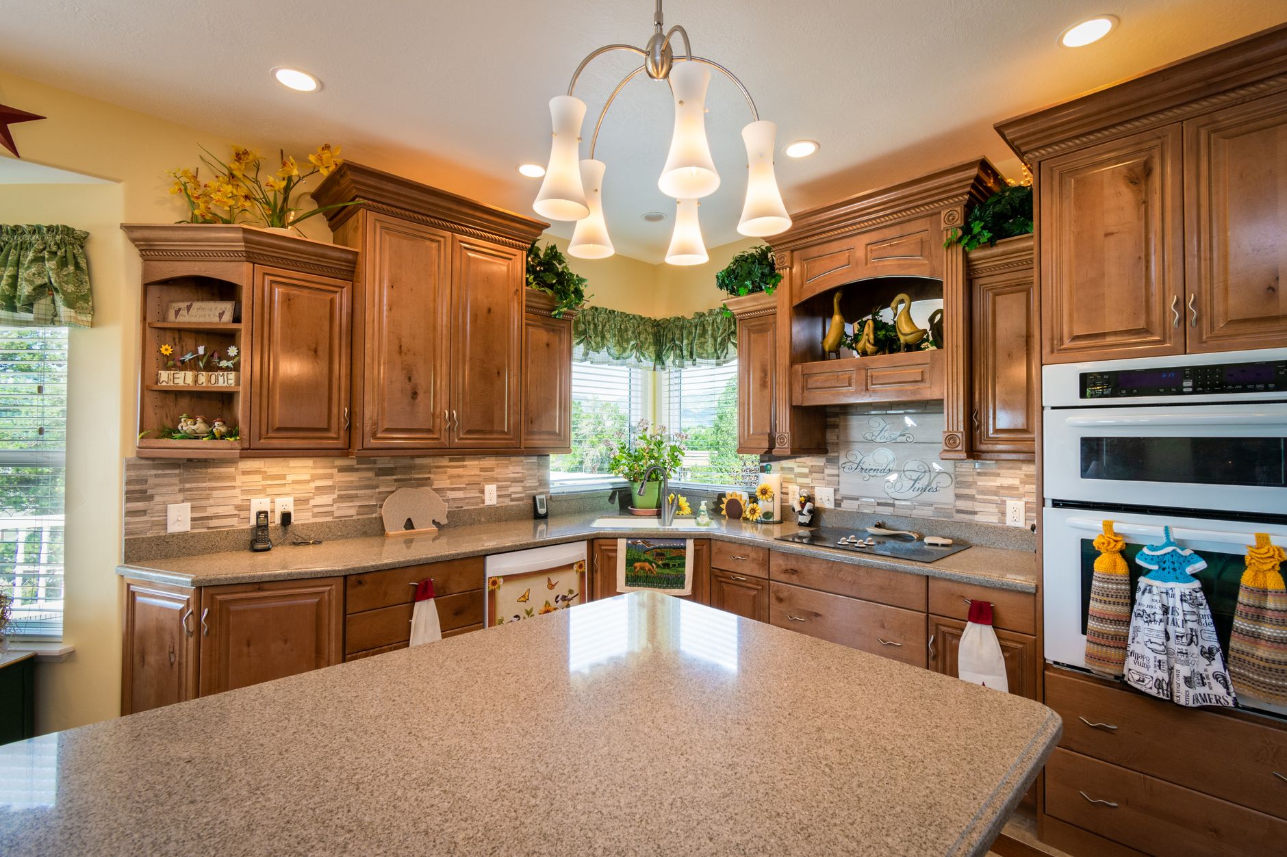 Transitional Cabinets in Maple Shade, New Jersey - Fix Modern Kitchen Design in Maple Shade, New Jersey?