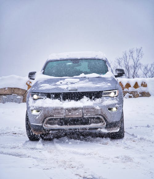 Безкоштовне стокове фото на тему «автомобіль, автомобільний, вертикальні постріл»