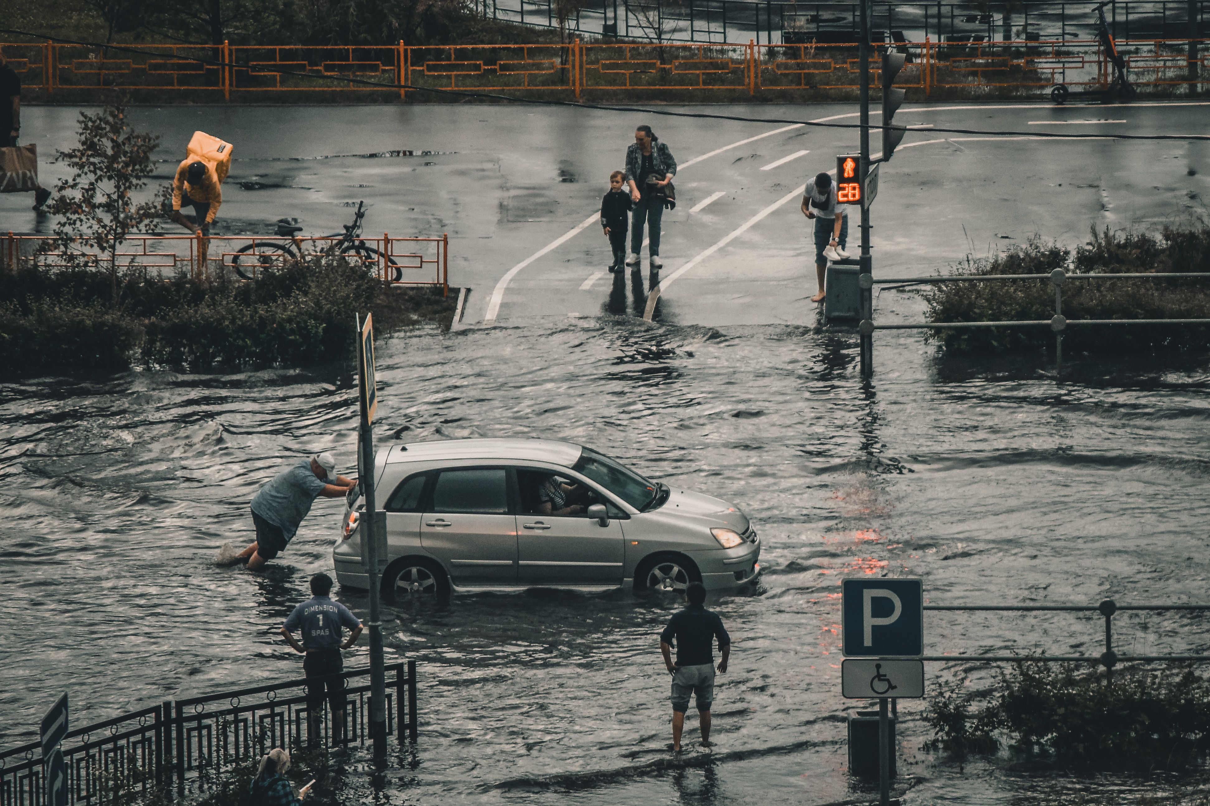 Soluciones para las inundaciones, sistemas, barreras y puertas