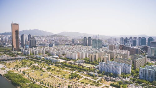 Foto profissional grátis de aerofotografia, área metropolitana, arranha-céus