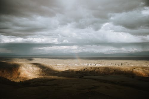 Foto stok gratis angin ribut, awan, cahaya dan bayangan