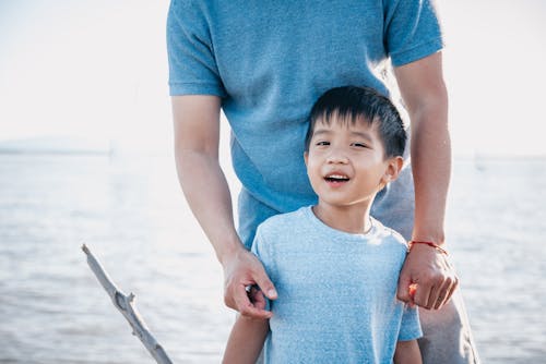 Gratis stockfoto met aanbiddelijk, jeugd, jonge jongen