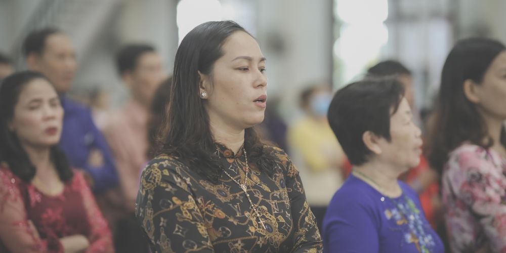 Cảm Động Giây Phút Chia Tay Hiệu Trưởng Trường THPT Cẩm Bình