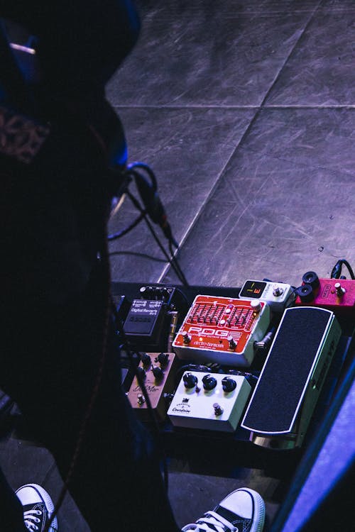 Fotobanka s bezplatnými fotkami na tému bazilika, gitarový ovládač, hudobná skupina