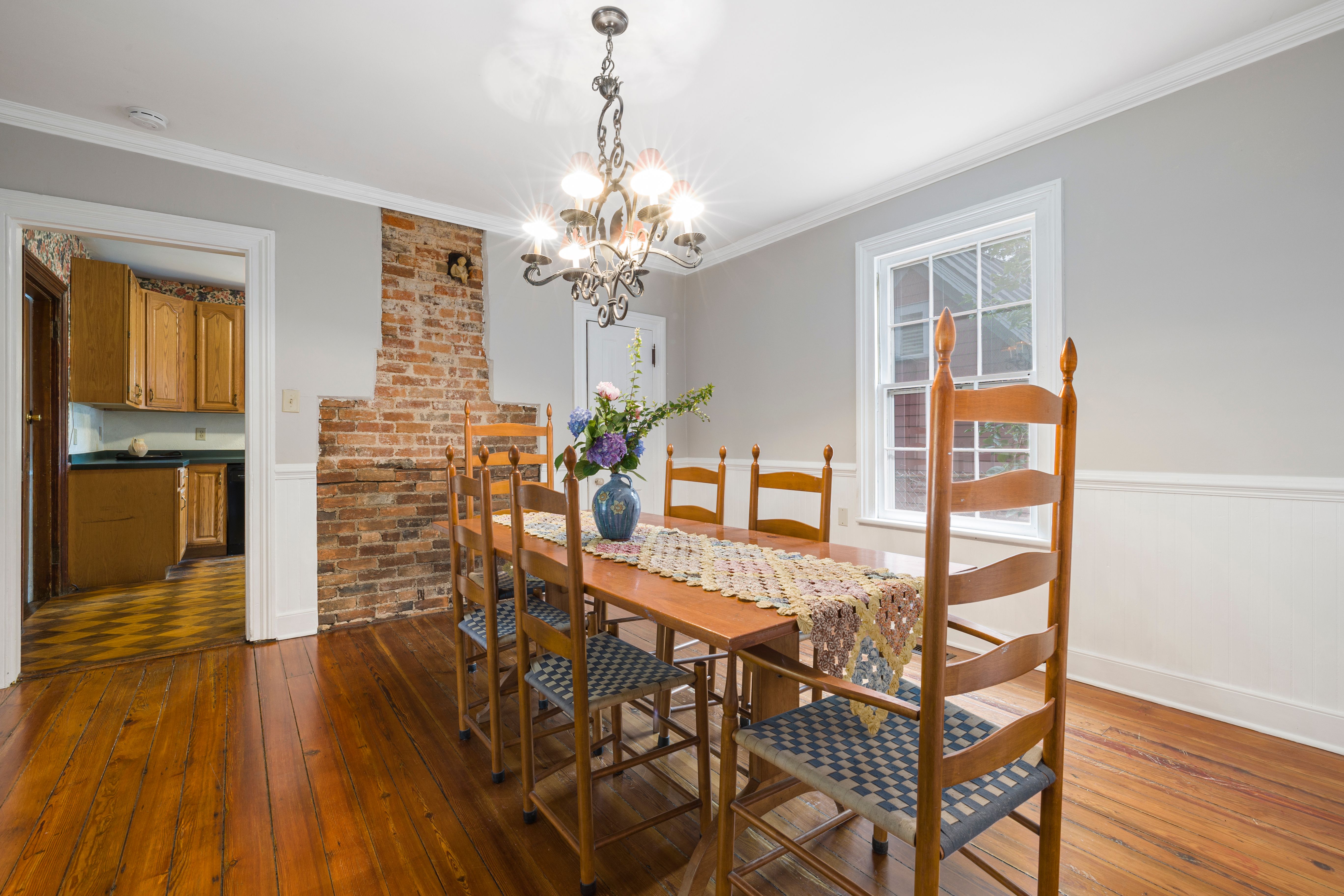 Solid Oak Dining Table with 6 Chairs - Richmond Hill