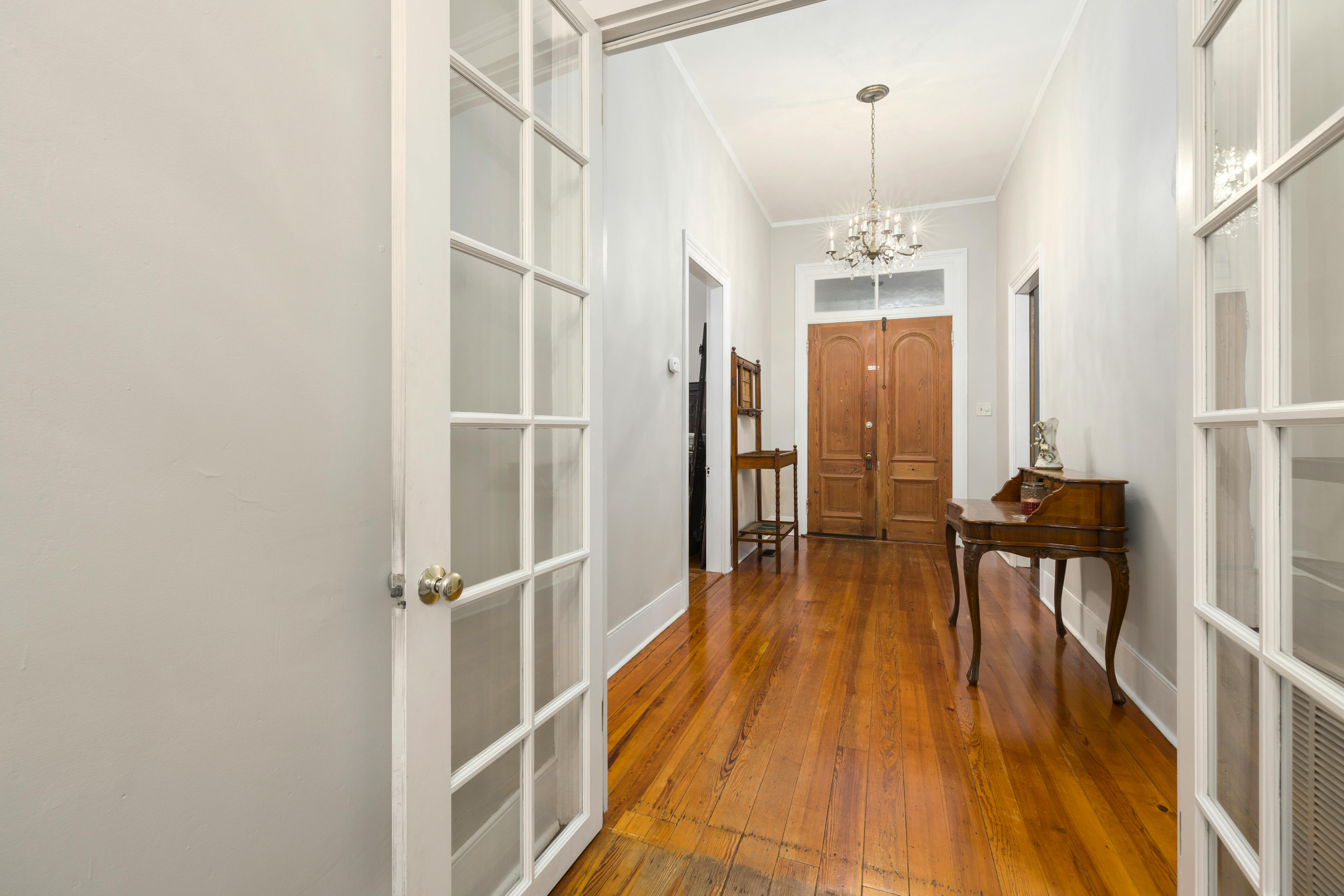 Sfaturi pentru amenajarea holului la intrare