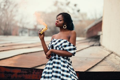 Безкоштовне стокове фото на тему «афро-американська жінка, Гарний, дах»