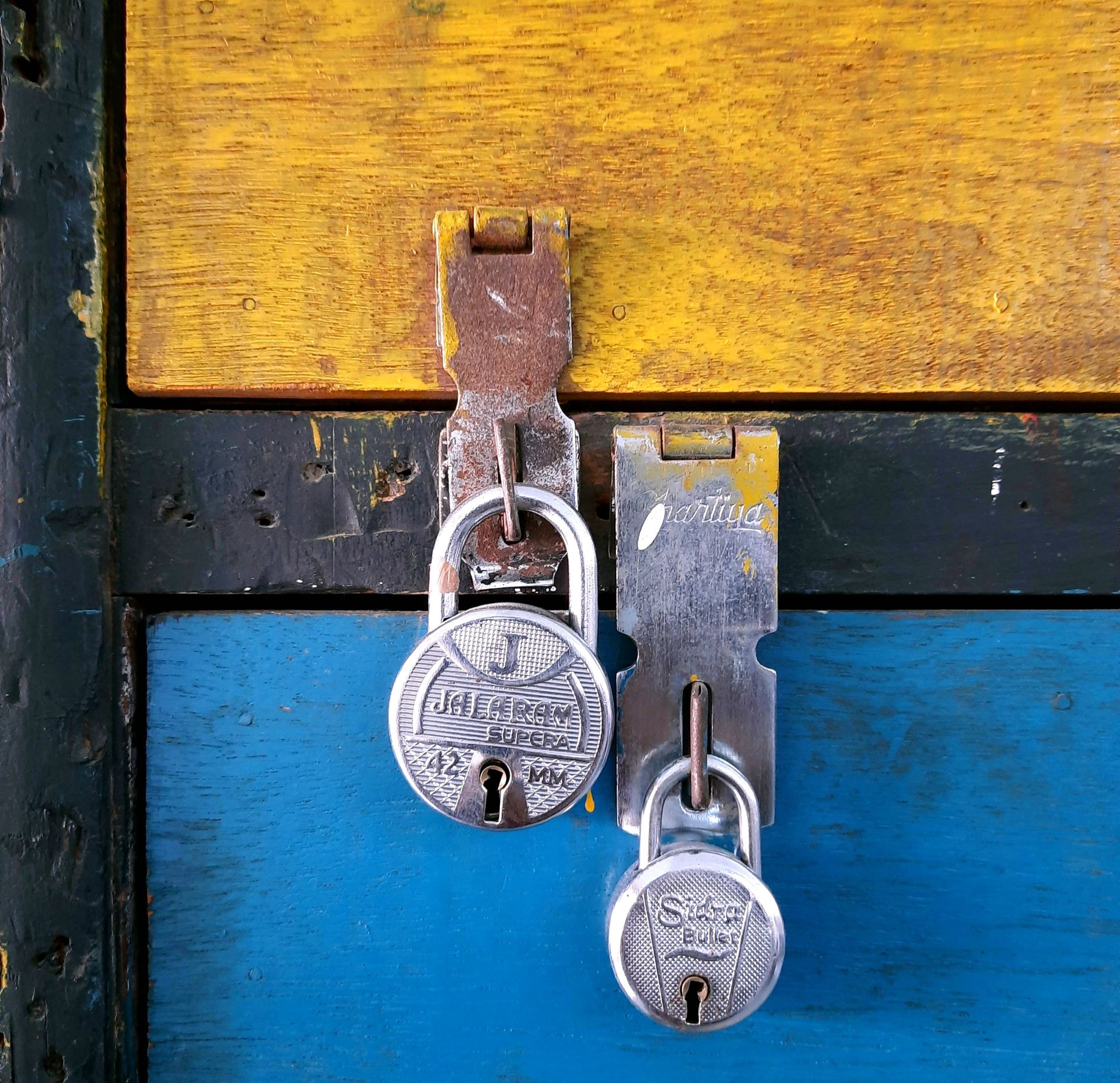 Close up Yellow and Blue Case with Lockers