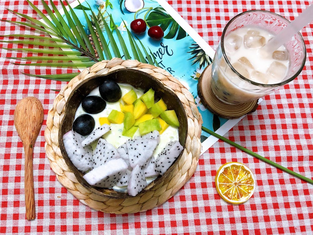 Dragon Fruit Smoothie Bowl